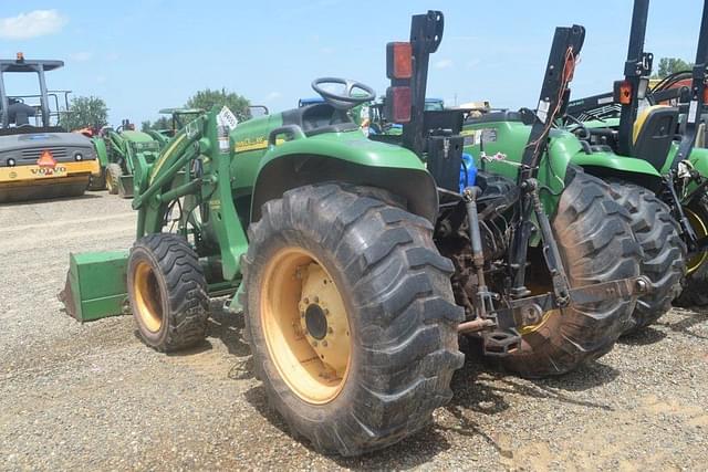 Image of John Deere 4120 equipment image 1