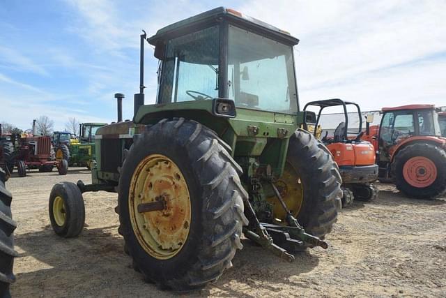 Image of John Deere 4230 equipment image 1