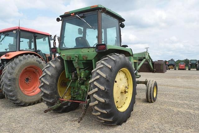 Image of John Deere 4230 equipment image 2