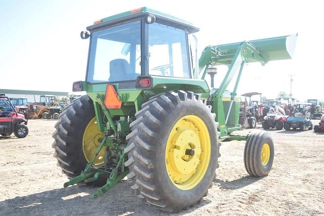 Image of John Deere 4230 equipment image 2