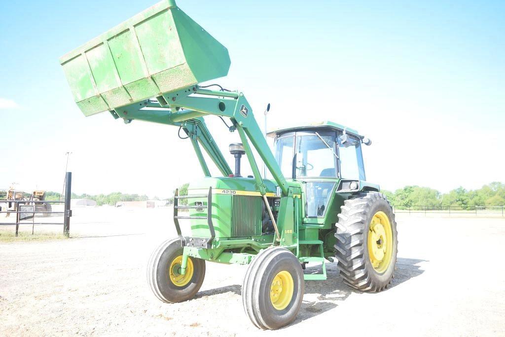 Image of John Deere 4230 Primary image