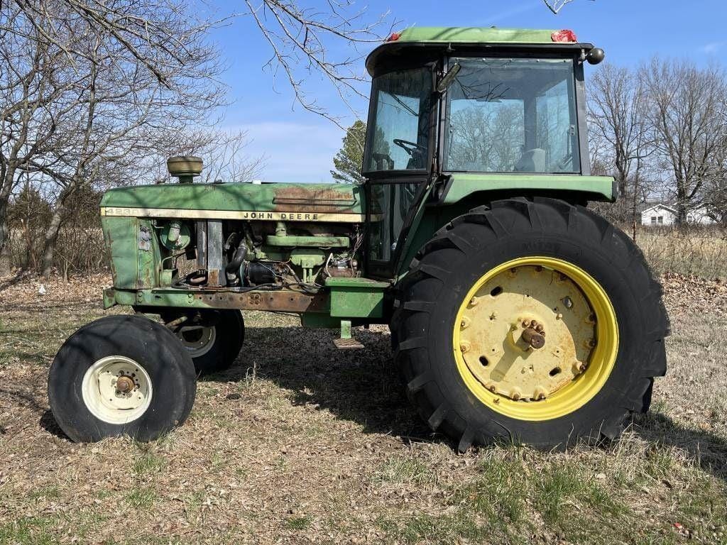 Main image John Deere 4230
