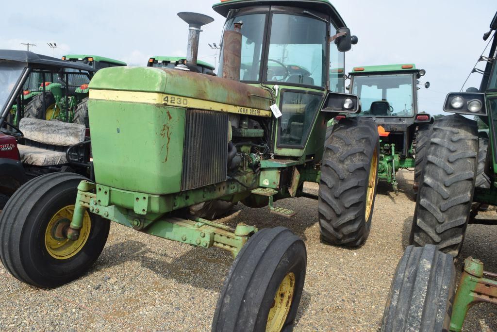 Main image John Deere 4230