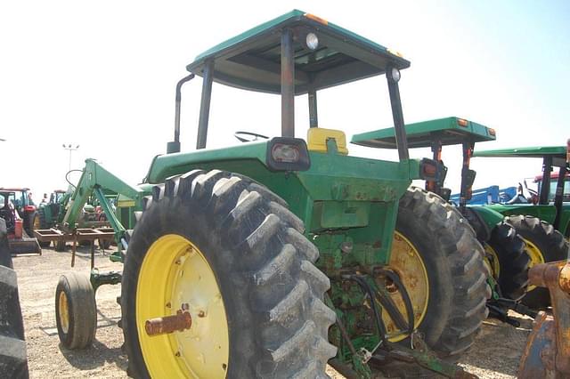 Image of John Deere 4230 equipment image 1