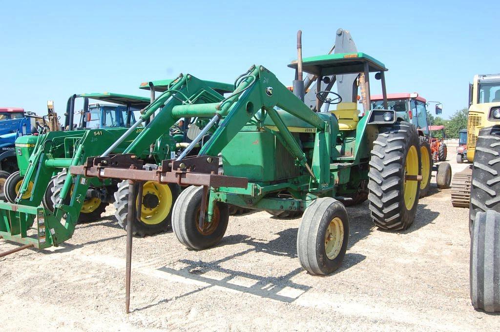 Image of John Deere 4230 Primary image