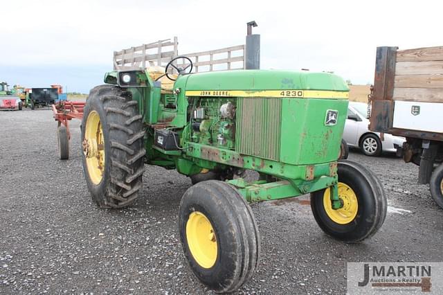 Image of John Deere 4230 equipment image 1