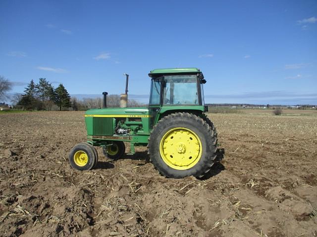 Image of John Deere 4230 equipment image 1