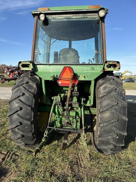 Image of John Deere 4230 equipment image 3