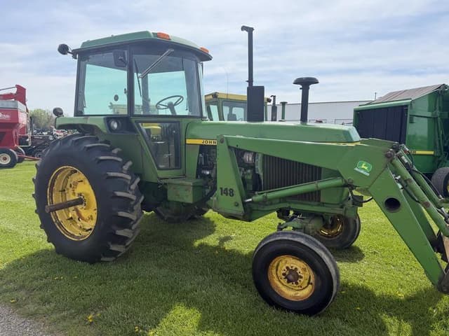 Image of John Deere 4230 equipment image 1