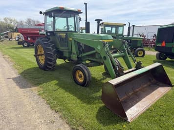 Main image John Deere 4230