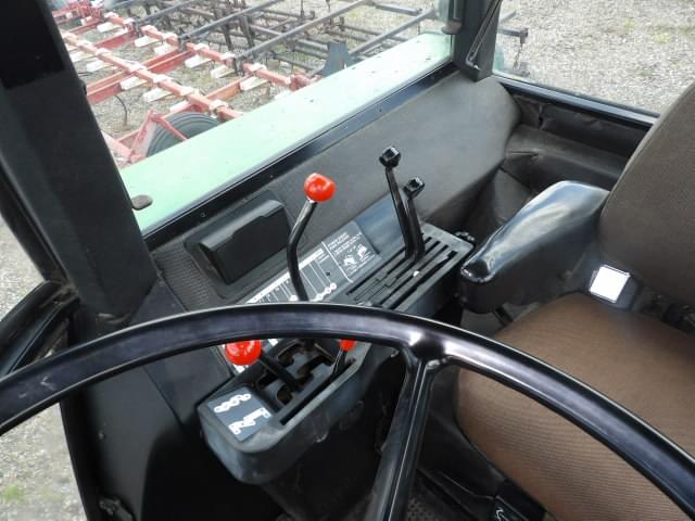 Image of John Deere 4240 equipment image 3