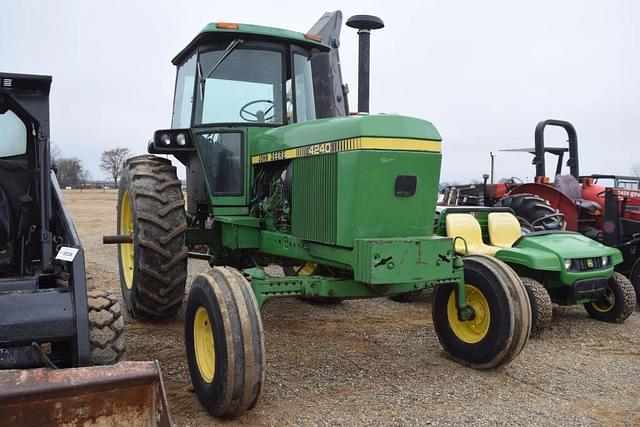 Image of John Deere 4240 equipment image 3