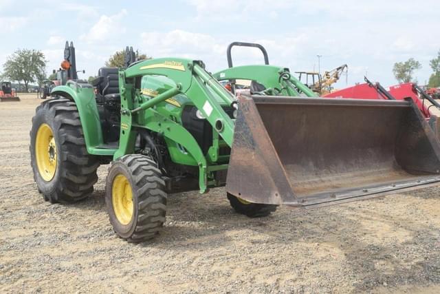 Image of John Deere 4320 equipment image 3