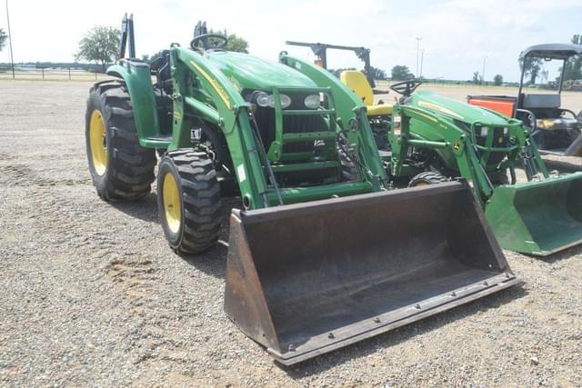 Image of John Deere 4320 equipment image 3