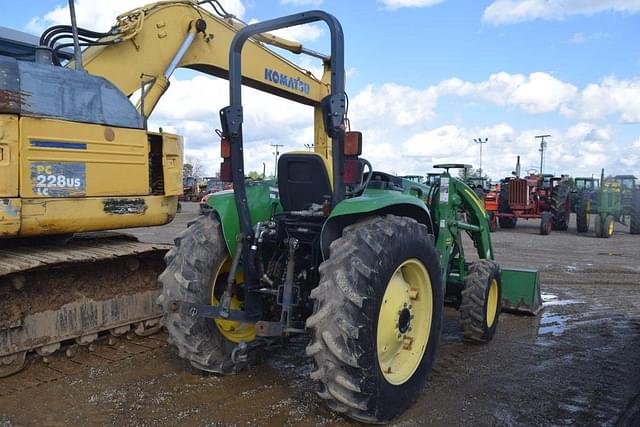 Image of John Deere 4320 equipment image 2