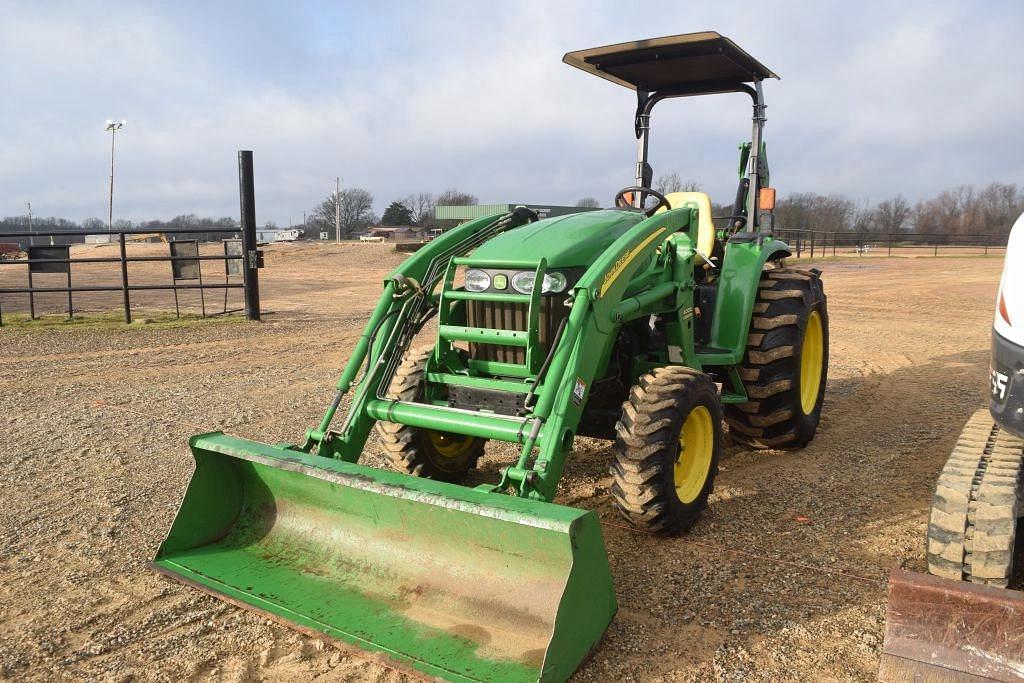 Image of John Deere 4320 Primary image