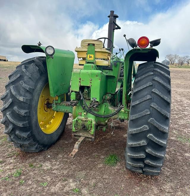 Image of John Deere 4320 equipment image 1