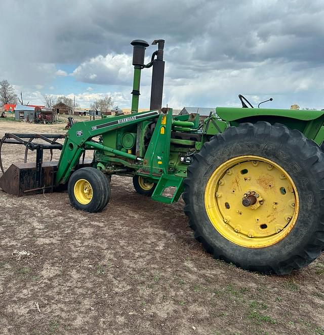 Image of John Deere 4320 equipment image 4