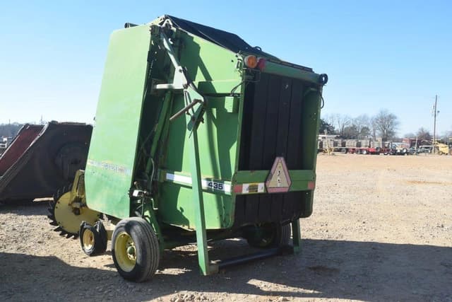 Image of John Deere 435 equipment image 3