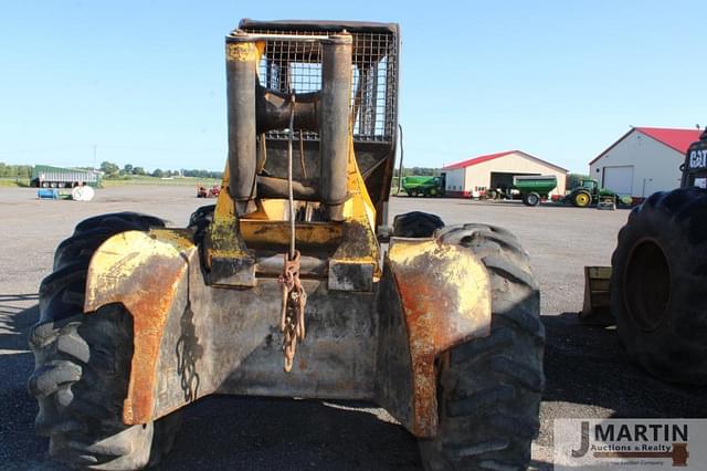 Image of John Deere 440C equipment image 4