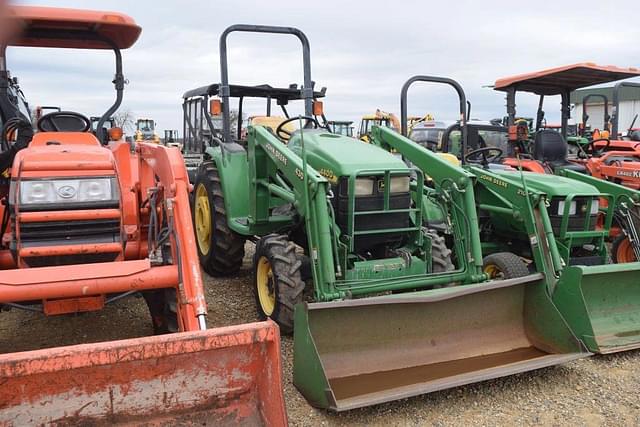 Image of John Deere 4400 equipment image 3