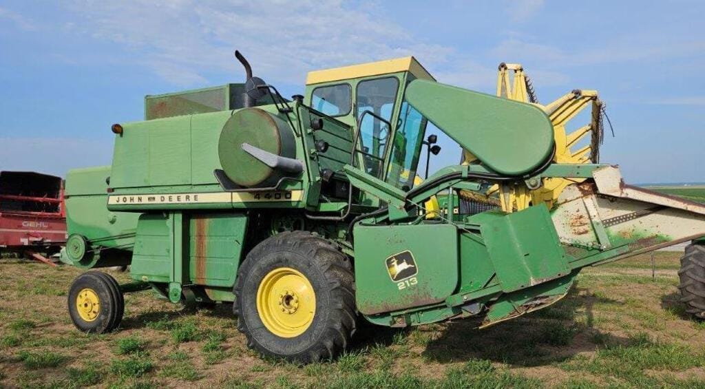 Main image John Deere 4400