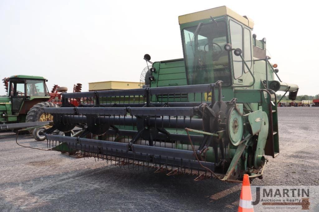 John Deere 4400 Equipment Image0