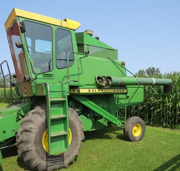 Main image John Deere 4400