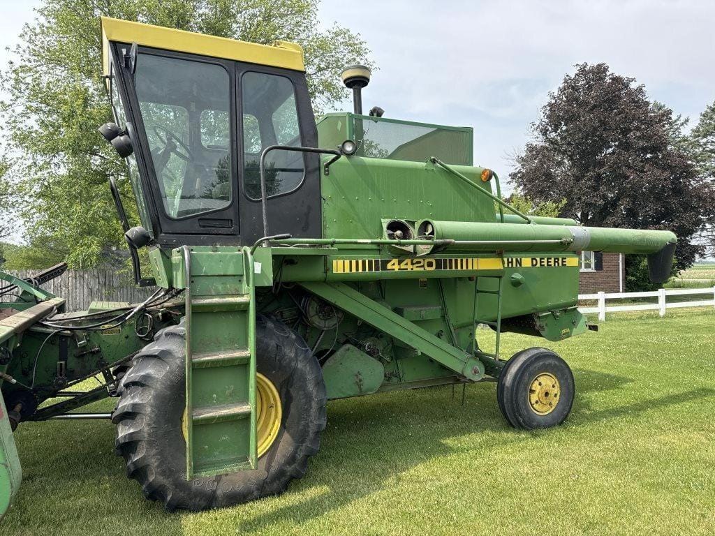 Main image John Deere 4420