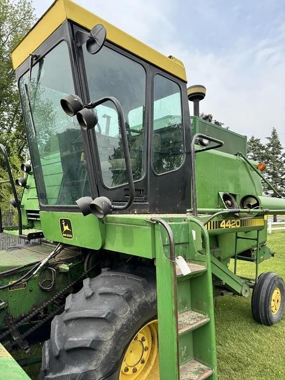 Image of John Deere 4420 equipment image 1