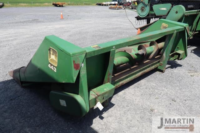 Image of John Deere 443 equipment image 3
