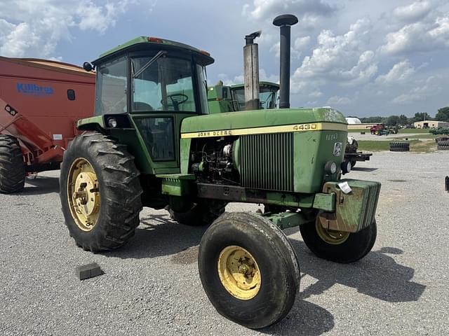 Image of John Deere 4430 equipment image 2
