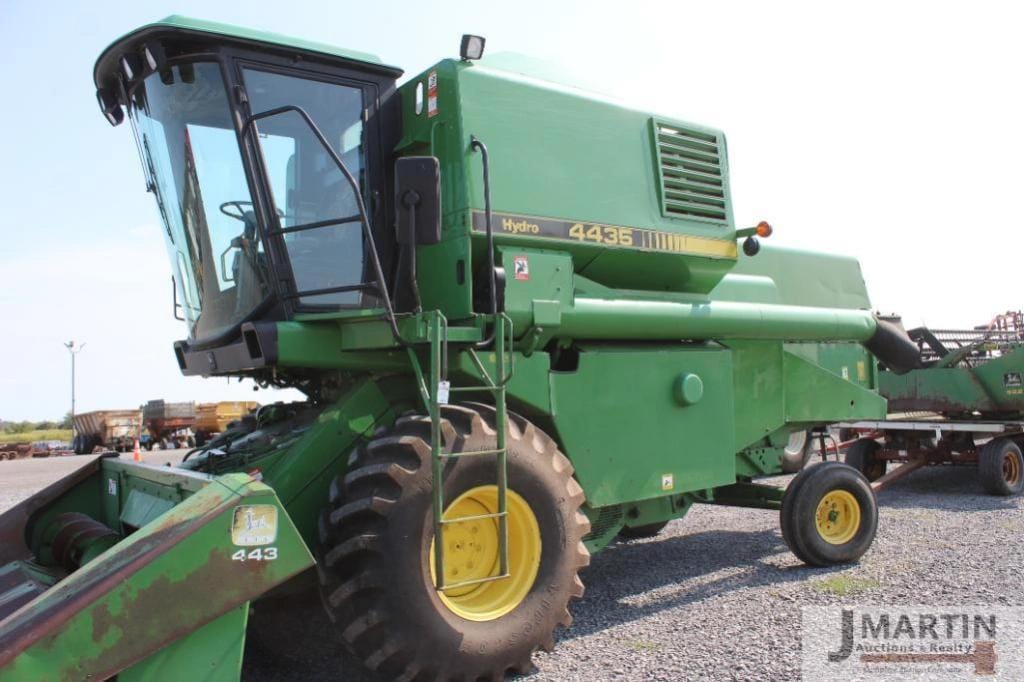 Main image John Deere 4435