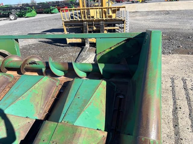 Image of John Deere 444 equipment image 2