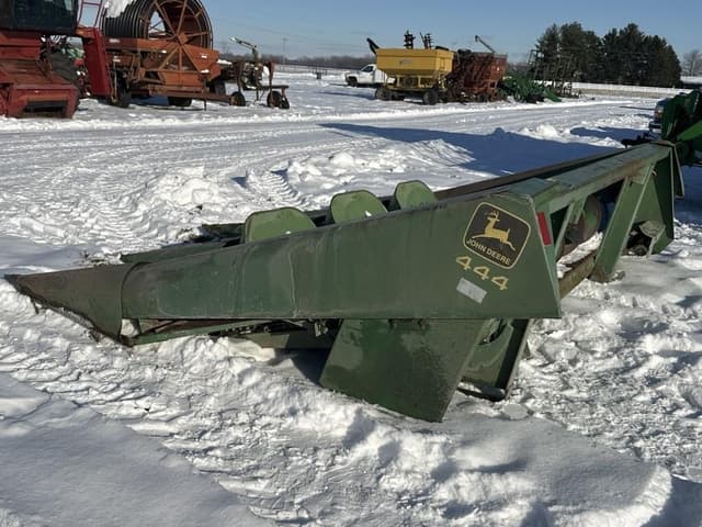 Image of John Deere 444 equipment image 2