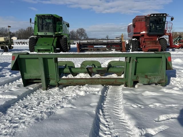 Image of John Deere 444 equipment image 3
