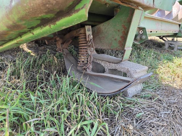 Image of John Deere 444 equipment image 2