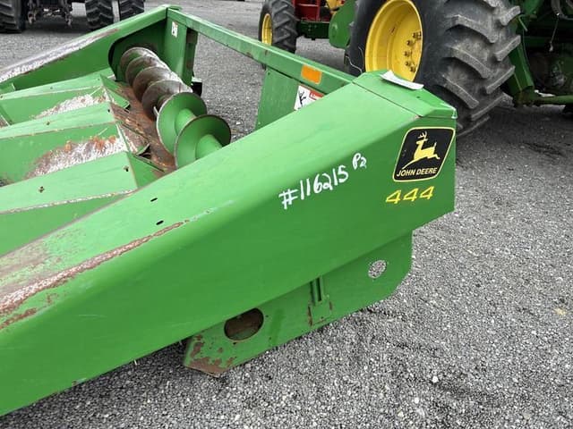 Image of John Deere 444 equipment image 2