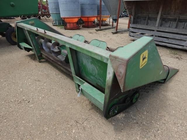 Image of John Deere 444 equipment image 3