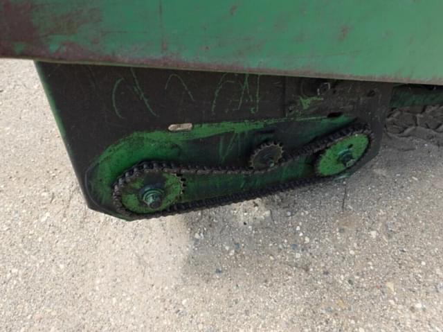Image of John Deere 444 equipment image 4