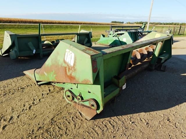 Image of John Deere 444 equipment image 1