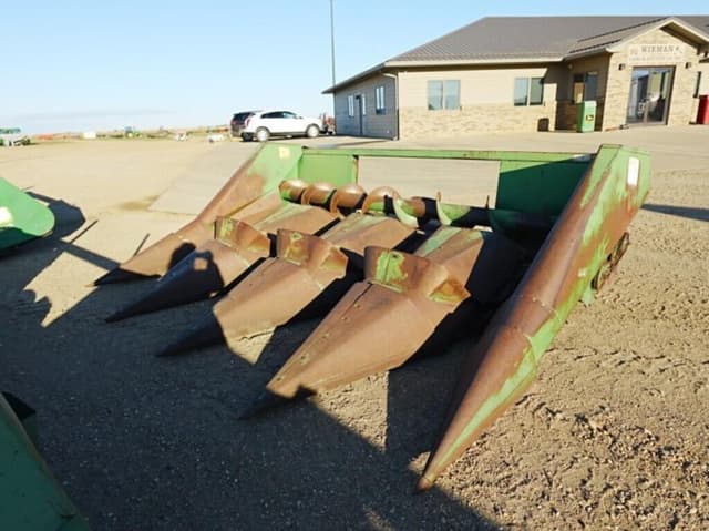 Image of John Deere 444 equipment image 2