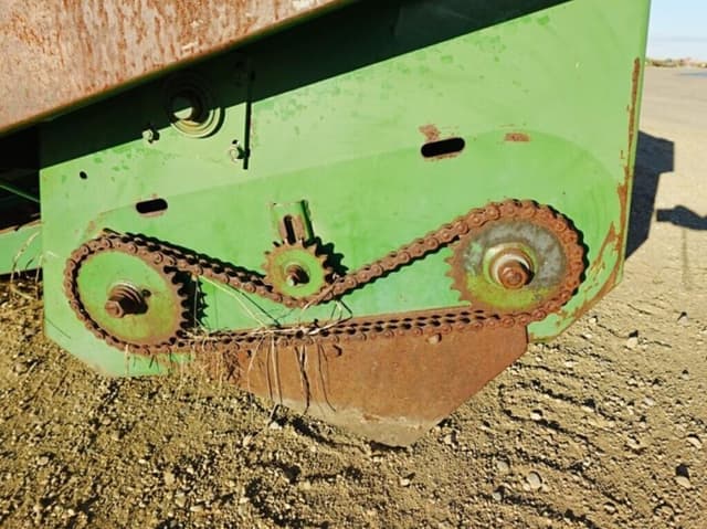 Image of John Deere 444 equipment image 4