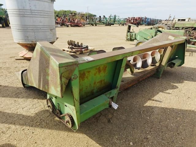 Image of John Deere 444 equipment image 1