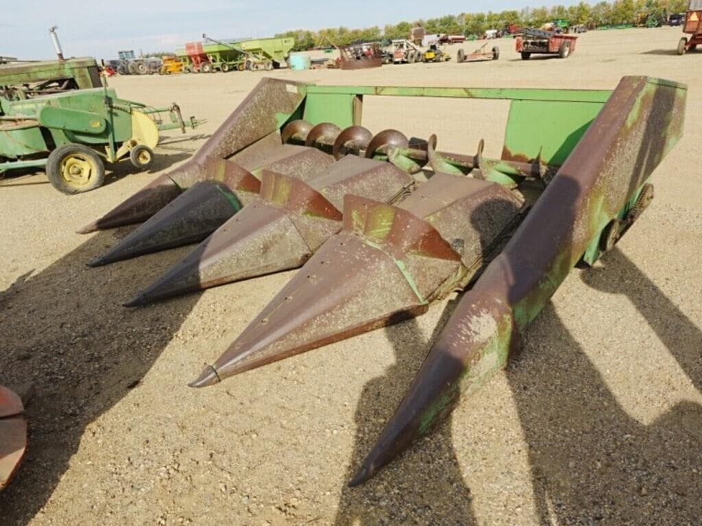 Image of John Deere 444 Primary image