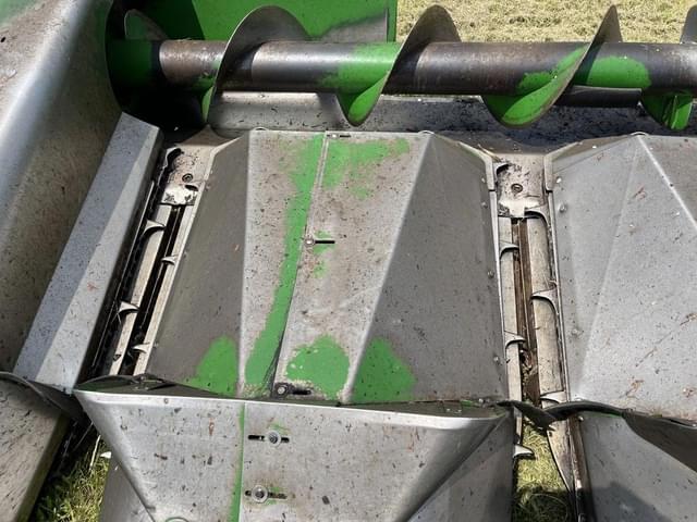 Image of John Deere 444 equipment image 4