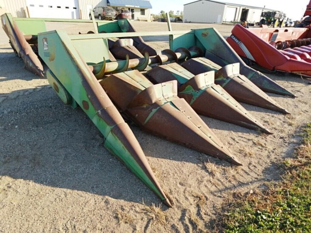 Image of John Deere 444 Primary image