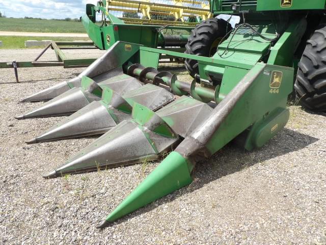 Image of John Deere 444 Image 0