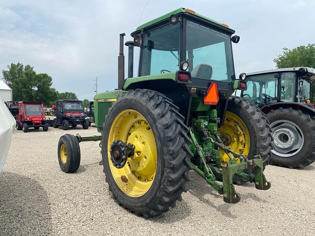 Image of John Deere 4440 equipment image 4
