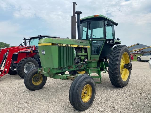 Image of John Deere 4440 equipment image 2